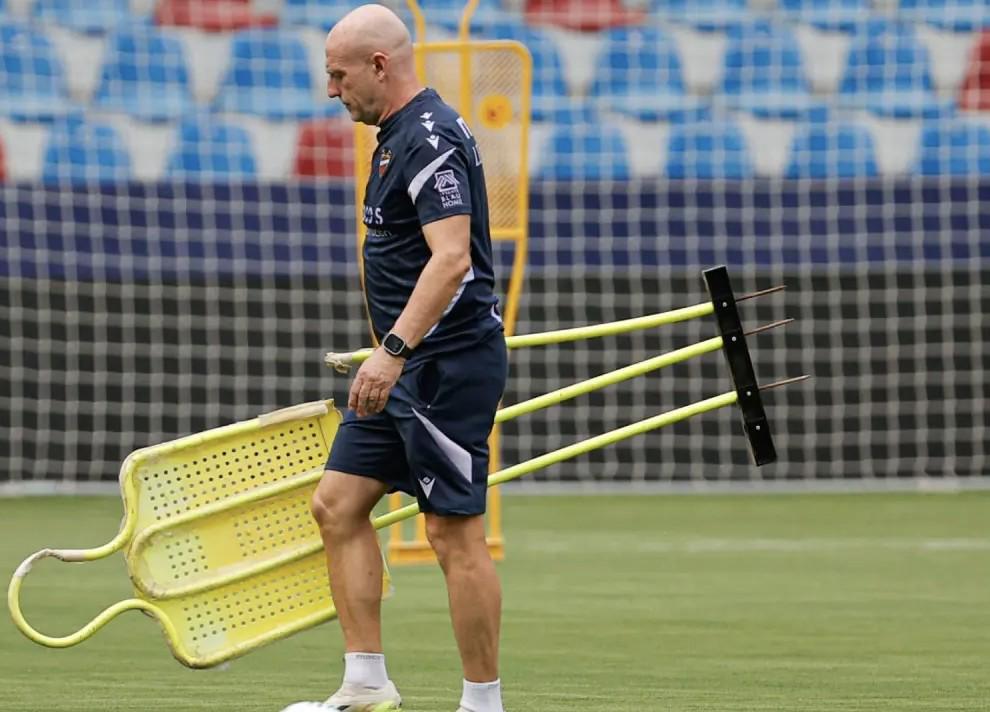 jsg, 也不会为他