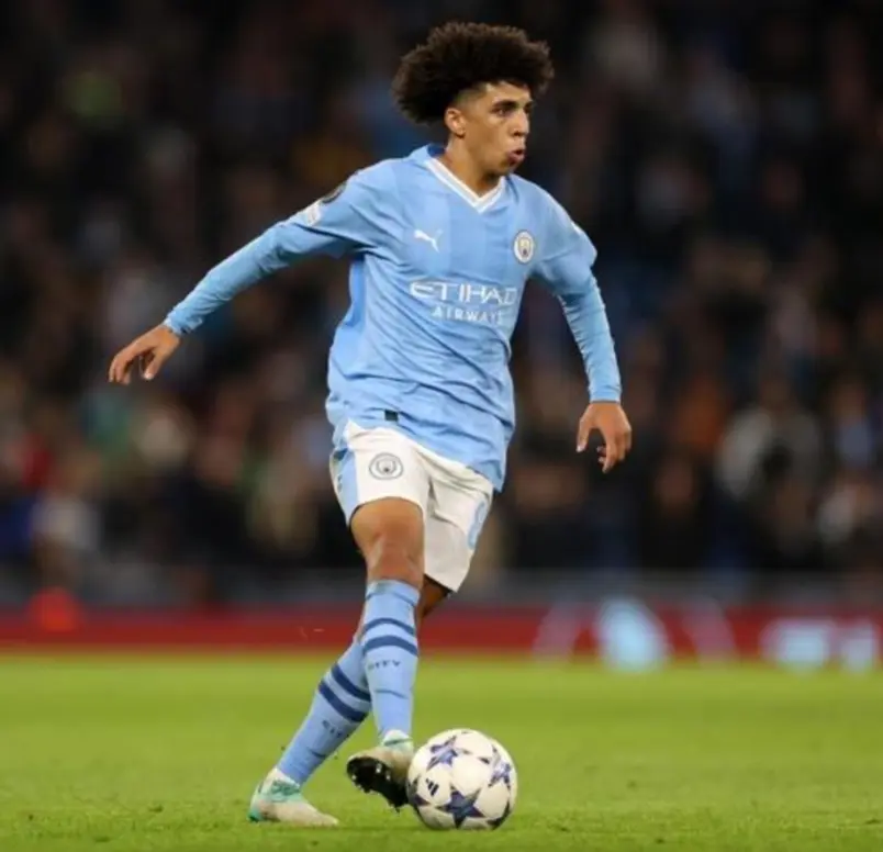 足球运动员 足球运动员