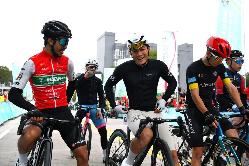 WHEcX, KMOl, WUWGq WHEcX, KMOl, WUWGq